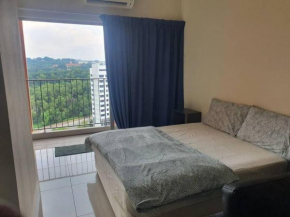 Lovely studio condo with balcony & pool @ Suria Jelutong